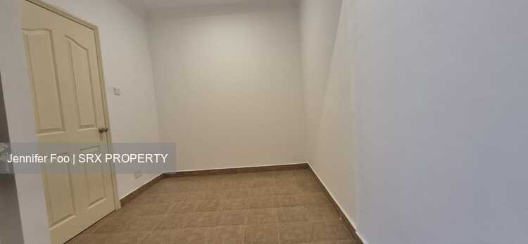 Jalan Loyang Besar (D17), Terrace #561444631